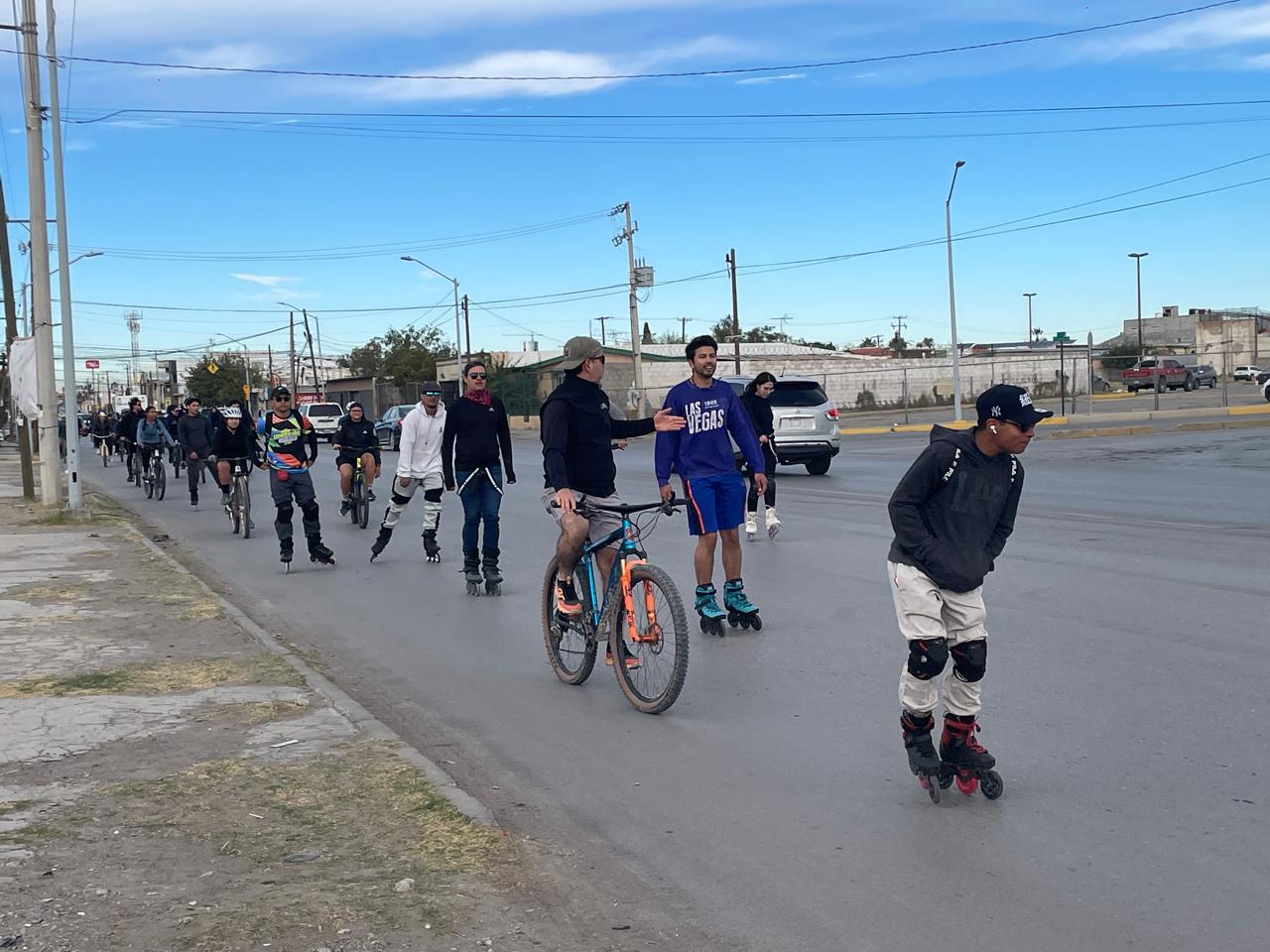 Primer recorrido del Colectivo de Movilidad Universitario en el Circuito del IndioBus